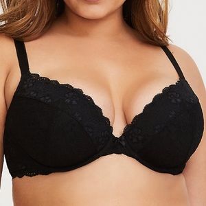 Gently Used Torrid Scallop Lace Push Up Plunge Bra